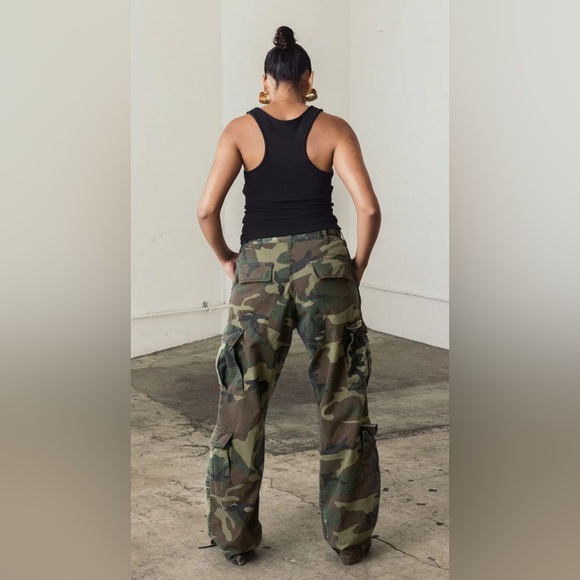 Local European Camo Cargo Pants in size M/L - Picture 4 of 16